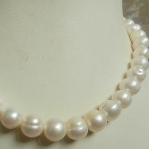New 14K Solid Gold Clasp 10-11MM White Akoya Pearl